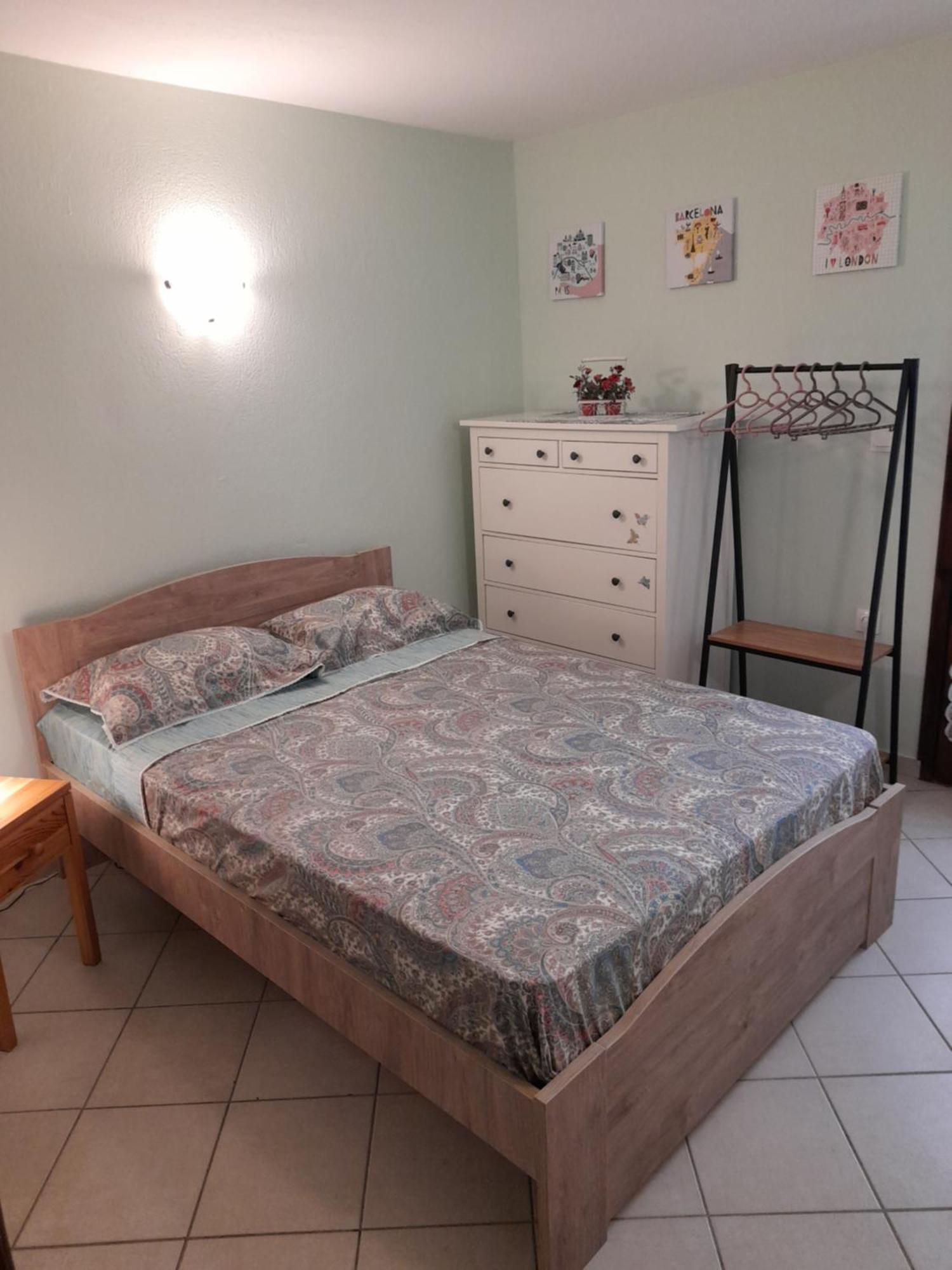 Angel House Apartment นิกิติ ภายนอก รูปภาพ